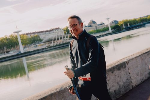 PRESS NWL26 1110 ACHILE AVEC UN L-196